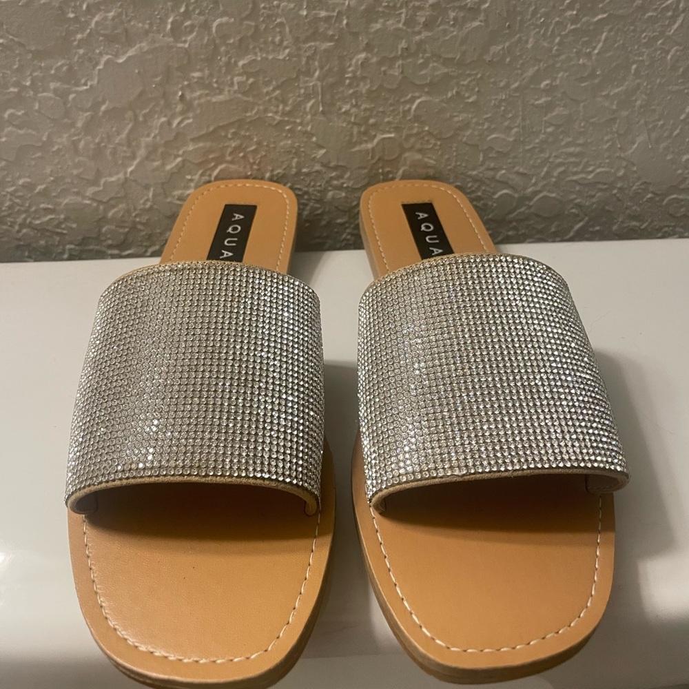 AQUA Womens Silver Embellished Shine Round Toe Slip On Slide Sandals Shoes 6.5 M
